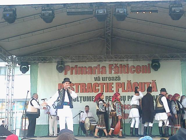 Dansuri şi muzică populară pe scena fălticeneană
