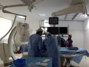 Operaţiile de embolizare au durat câte două ore şi jumătate şi au decurs fără probleme, evoluţia pacientelor fiind bună