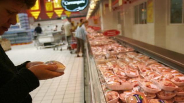 Tone de carne cu salmonela au fost comercializate pe piaţa din Suceava
