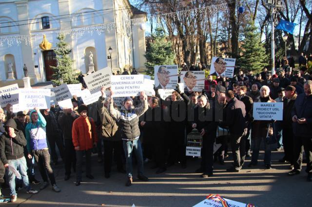 Câteva sute de persoane au participat la protestul organizat de PDL
