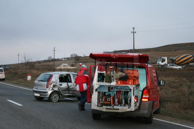 La faţa locului au intervenit ambulanţe şi echipaje SMURD