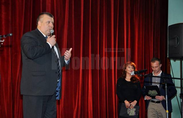 La licitația cu scop caritabil, senatorul Neculai Bereanu a achiziționat o icoană pe care a ținut să o doneze unuia din cei trei copii cu dizabilități
