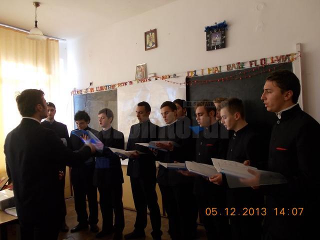 Elevi ai Seminarului Teologic „Sfântul Mitropolit Dosoftei” Suceava