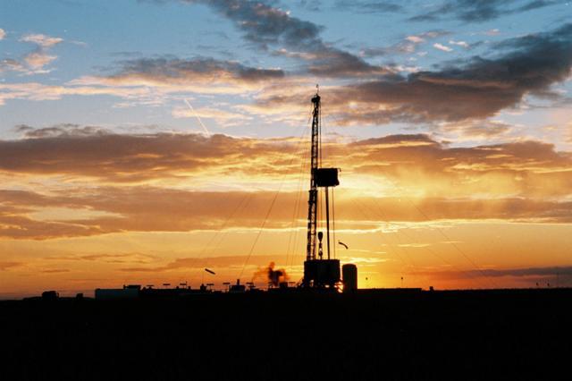 Compania americană Chevron şi-a demonstrat interesul pentru exploatările de gaze naturale din judeţul Suceava