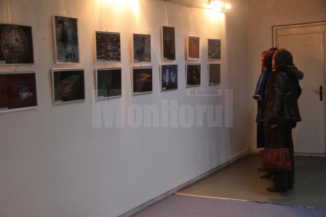 Expoziţie de fotografie în cadrul celei de-a X-a ediţii a Salonului Internaţional de Artă Fotografică