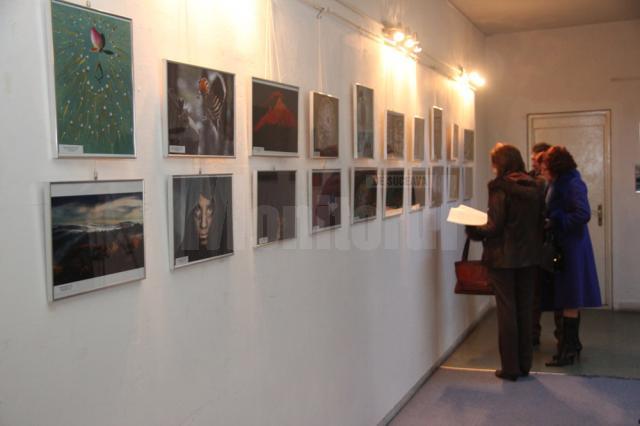 Expoziţie de fotografie în cadrul celei de-a X-a ediţii a Salonului Internaţional de Artă Fotografică