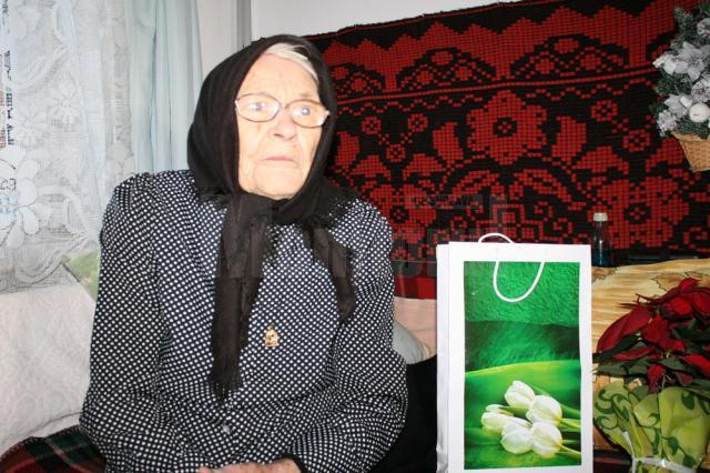 Învăţătoarea Ana Lazăr, la celebrarea a 103 ani