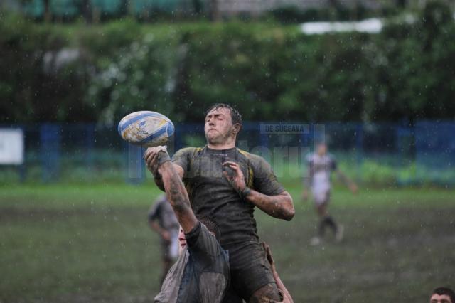 Rugbyul înseamnă multă muncă şi sacrificiu