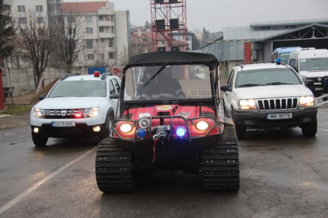 Autospeciala şenilată, în dotarea ISU Suceava