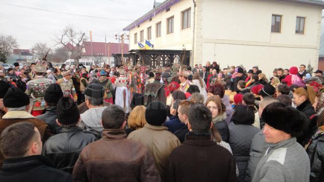 Festivalul datinilor şi obiceiurilor de Anul Nou, la Burla