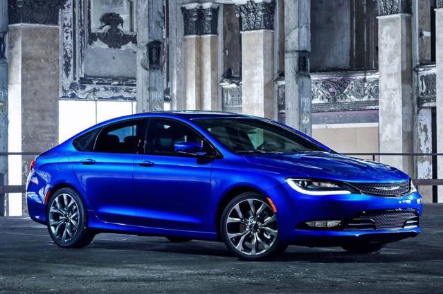 Chrysler anunță debutul următoarei generații 200 C