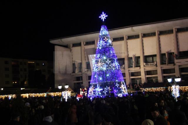 Luminile de sărbătoare din municipiul Suceava vor fi menţinute încă şase zile