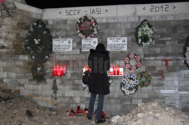 Lumânări şi reculegere în locul în care au murit patru oameni