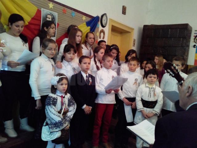 “Dor de Eminescu”, activitatea realizată de elevii şi profesorii şcolii din Călineşti-Enache