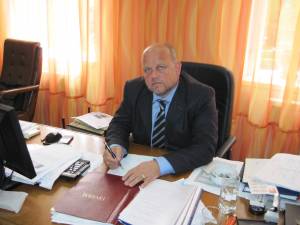 Primarul municipiului Rădăuţi, Aurel Olărean a fost trimis în judecată pentru abuz în serviciu contra intereselor persoanelor