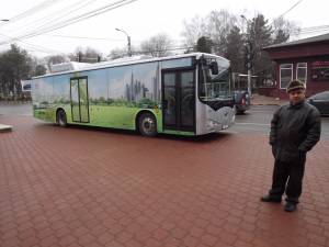 Autobuzul electric este produs de compania chineză BYD
