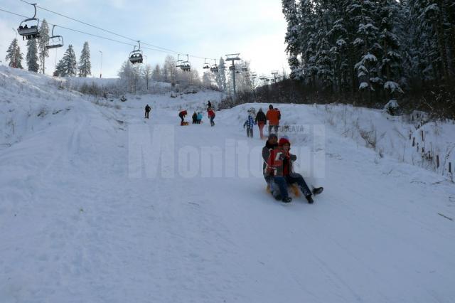 Pârtiile din Gura Humorului au atras schiorii în weekend