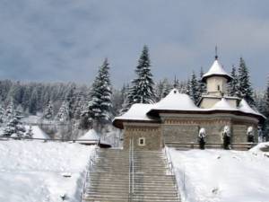 Sihăstria Putnei este un complex monahal situat într-o poiană, la circa 3 km de Mănăstirea Putna