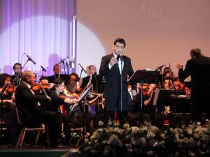 Balul Vienez 2014 i-a avut drept invitaţi pe Orchestra Simfonică din Bucureşti şi contratenorul Cezar Ouatu
