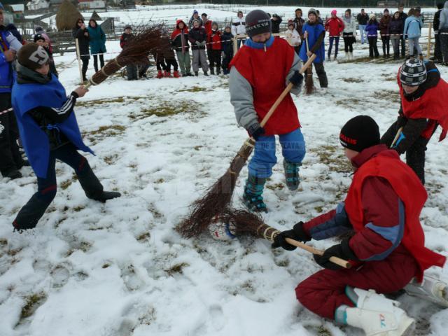 „Iarna în Poieniţă”, cu zăpadă adunată pe pârtie