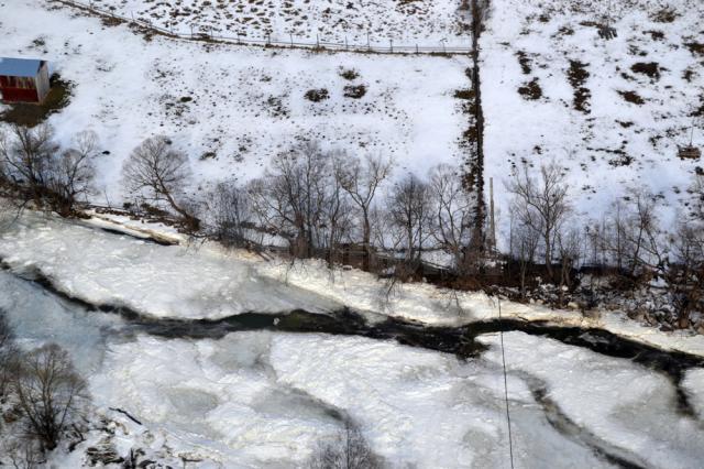 În urma monitorizării aeriene au fost identificate trei zone cu acumulări de gheaţă