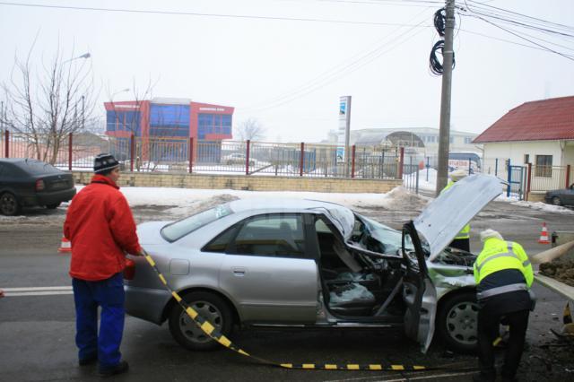 Trei elevi care mergeau la şcoală au ajuns la spital după un accident rutier
