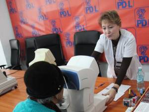 De consultaţii oftalmologice gratuite oferite de PDL au beneficiat peste 2.500 de suceveni