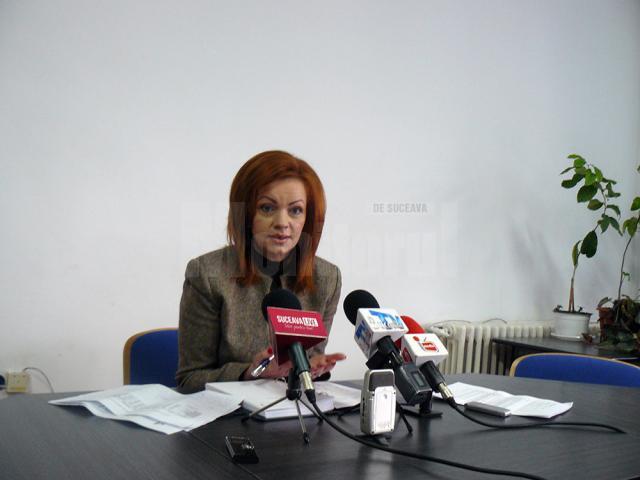 Mirela Adomnicăi, directorul executiv al AJOFM Suceava, a declarat că o astfel de bursă este o premieră în judeţ