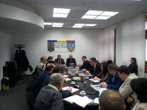 Autoritățile din Suceava și Botoșani caută soluții pentru rezolvarea unui litigiu funciar la granița celor două județe