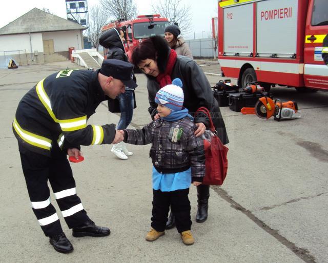 Ziua Porţilor Deschise la Detaşamentul de Pompieri Fălticeni