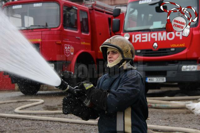 Simona Cojocar: Cu curaj, ambiţie şi pregătire adecvată şi o femeie poate fi pompier