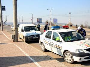 În cadrul controlului au fost verificate 247 de autoturisme, cele mai multe din municipiul Suceava, însă şi din celelalte localităţi unde sunt servicii de taxi