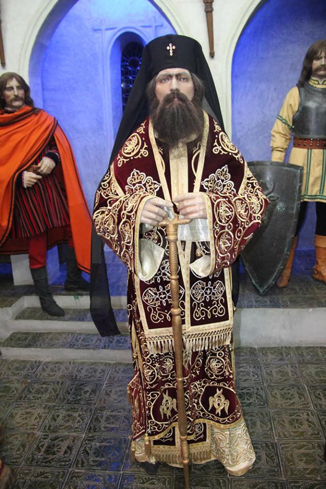 Mitropolitul Teoctist al II-lea a ajuns în Sala Tronului în 2004