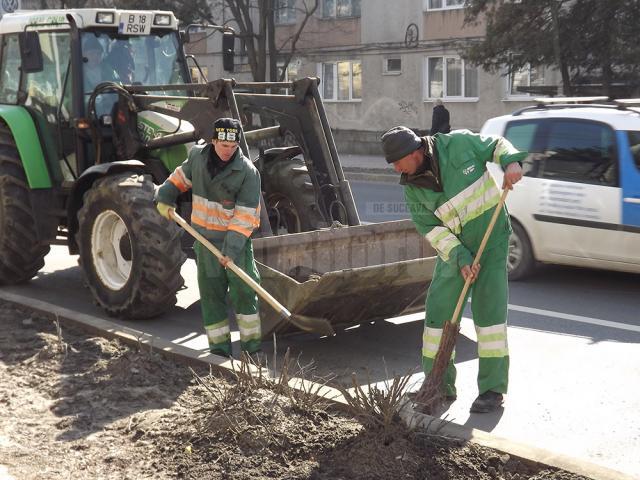 Campania de curăţenie de primăvară ajunge în cartierele Sucevei
