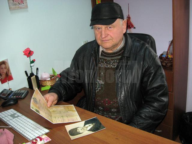 Virgil Nicolaiciuc, cu copia paşaportului străbunicului său