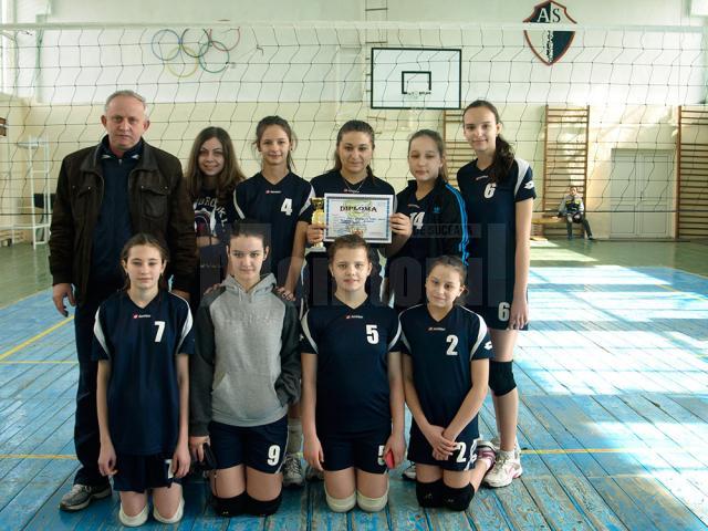 Echipa Şcolii „Miron Costin” Suceava a avut o comportare meritorie la etapa de zonă