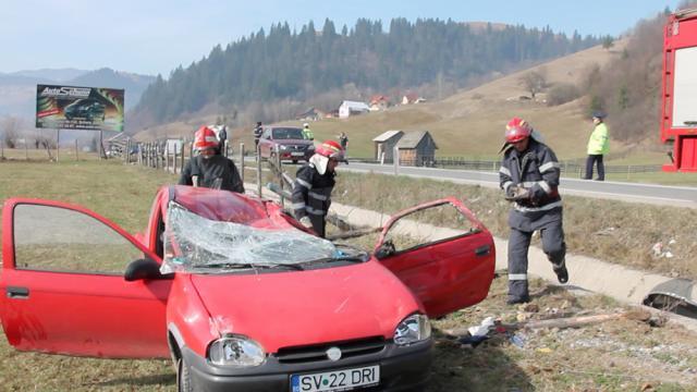 Autoturismul Opel Corsa implicat în accident