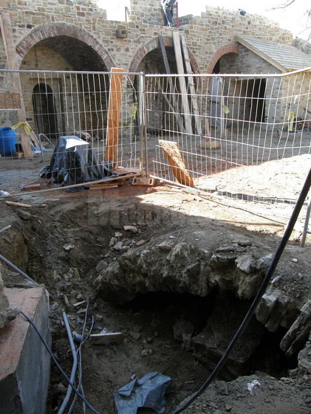 Cisterna din Cetatea de Scaun a fost redecopertată recent