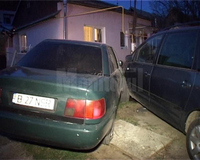 Şoferul a acroşat un alt autoturism şi s-a oprit lângă peretele casei de pe strada Gheorghe Doja