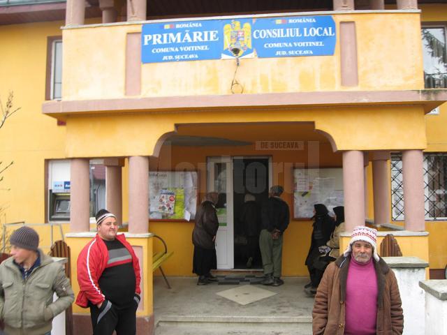 La Voitinel sunt înregistraţi oficial 626 de localnici care nu au urmat nici o scoala si 297 analfabeţi