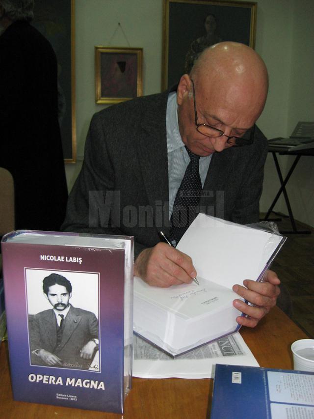 Nicolae Cârlan - autorul ediţiei îngrijite Nicolae Labiş - Opera Magna