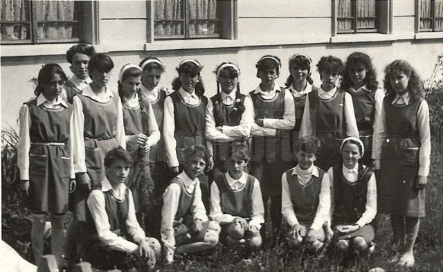 Clasa a VIII-a, la Şcoala Generală Pojorâta 1986