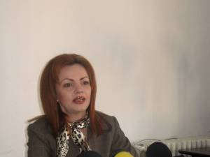 Mirela Adomnicăi, directorul executiv al AJOFM Suceava