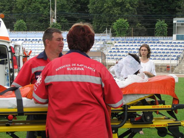 Victimele au fost transportate cu elicopterul la Bucureşti