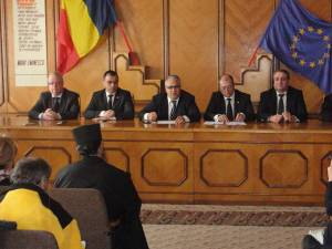 Participanţii la întrunire au comemorat 73 de ani de la masacrarea a peste trei mii de români la Fântâna Albă