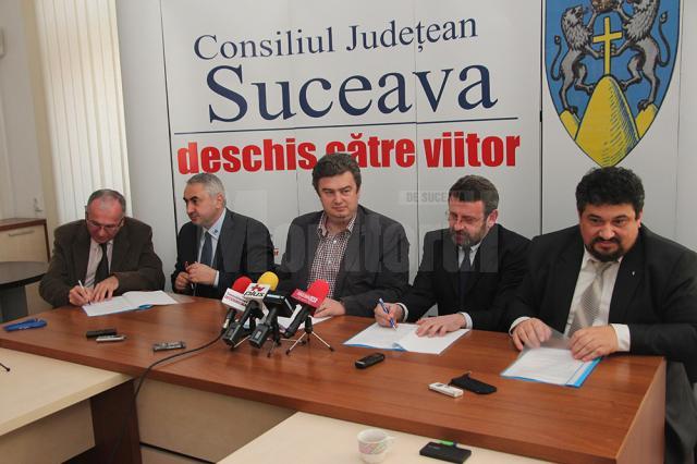 Ieri a fost semnat parteneriatul pentru organizarea Festivalului Internaţional al Şcolilor de Teatru de la Suceava