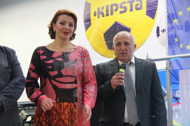 Canotoarea Liliana Gafencu şi luptătorul Ştefan Rusu le-au urat succes în activitate celor de la Decathlon
