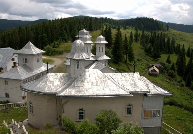 Mănăstirea Piatra Tăieturii. Sursa: ecomunitate.ro