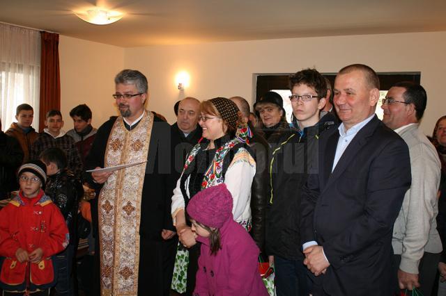 Preotul Mitu Pascal şi Elena Cucu au fost organizatorii festivalului gastronomic