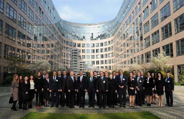 Sinescu a participat la Berlin la şedinţa Comisiei Mixte Guvernamentale Româno-Germane